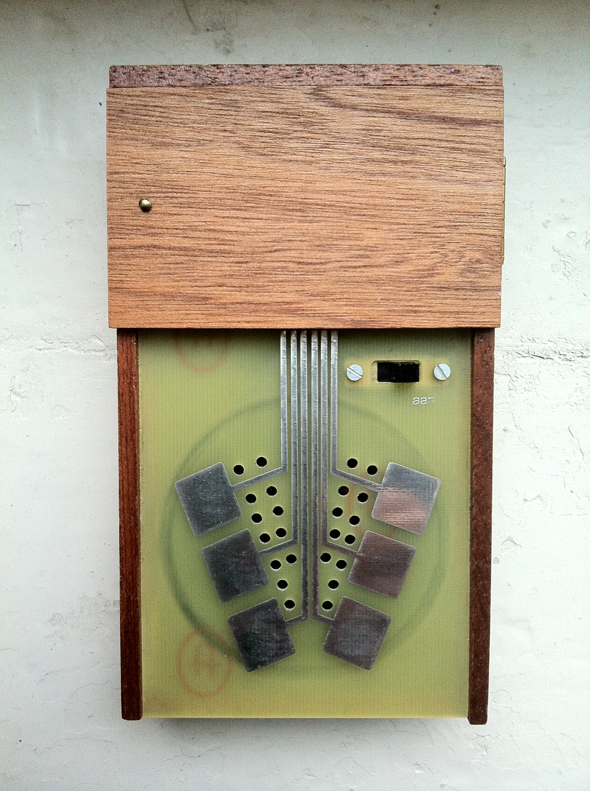 Cracklebox